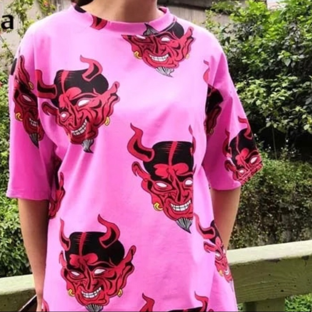 OVERSIZED DEVIL TEE